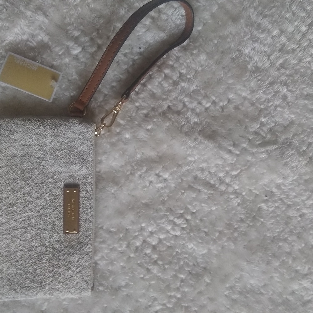 Michael Kors Leather Wristlet